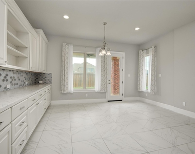 26510 Crimson Bluff Lane - Photo Thumbnail 13