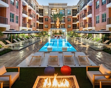 160 Birdsall Street - Photo Thumbnail 22