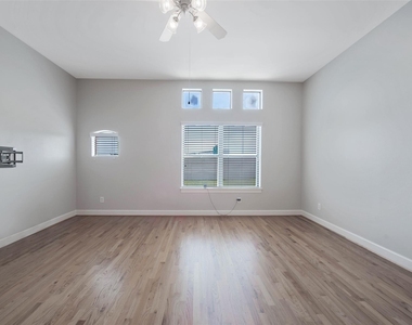 7650 Springhill Street - Photo Thumbnail 7
