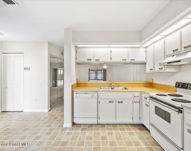 3333 Wind Surf Way S - Photo Thumbnail 7