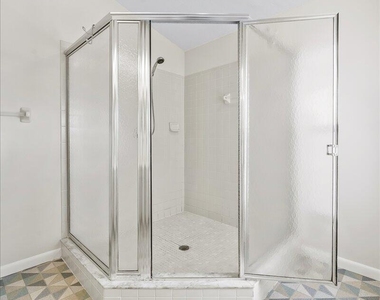 3333 Wind Surf Way S - Photo Thumbnail 25