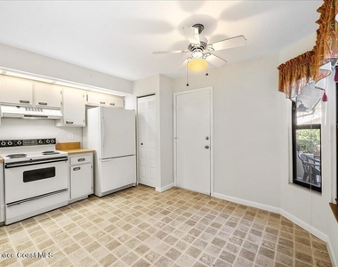 3333 Wind Surf Way S - Photo Thumbnail 8