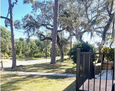 1868 Pineapple Avenue - Photo Thumbnail 10