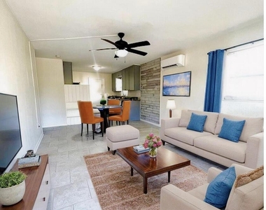 1868 Pineapple Avenue - Photo Thumbnail 1