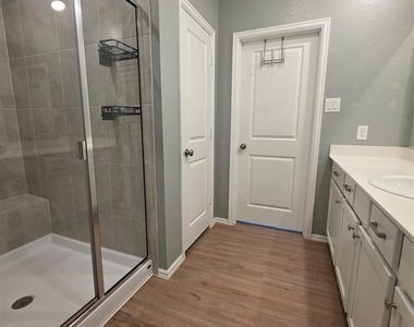 1942 Barrett Gables Drive - Photo Thumbnail 22