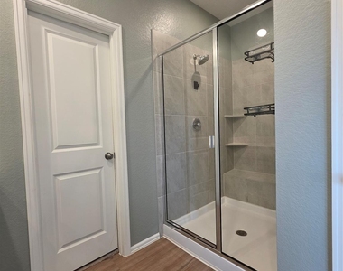 1942 Barrett Gables Drive - Photo Thumbnail 15