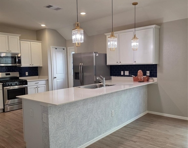 1942 Barrett Gables Drive - Photo Thumbnail 7