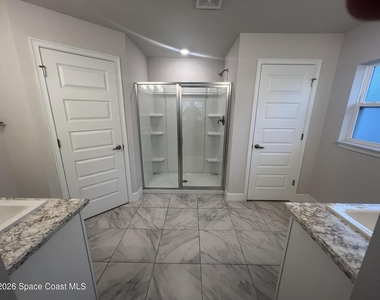 8729 Waterstone Boulevard - Photo Thumbnail 5