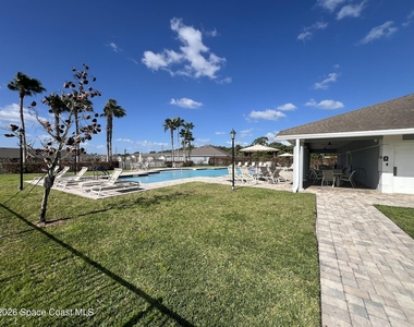 8758 Waterstone Boulevard - Photo Thumbnail 14