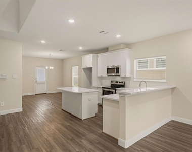2218 Bringhurst Street - Photo Thumbnail 7