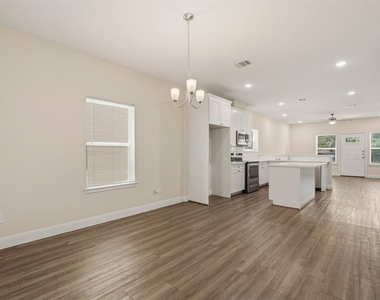 2218 Bringhurst Street - Photo Thumbnail 12
