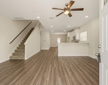 2218 Bringhurst Street - Photo Thumbnail 2