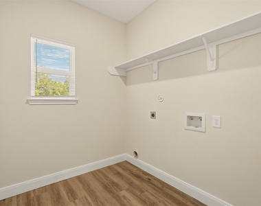 2218 Bringhurst Street - Photo Thumbnail 14