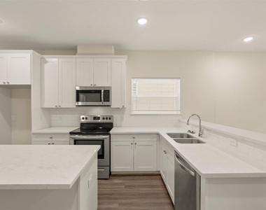2218 Bringhurst Street - Photo Thumbnail 8