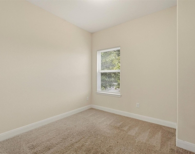 2218 Bringhurst Street - Photo Thumbnail 15