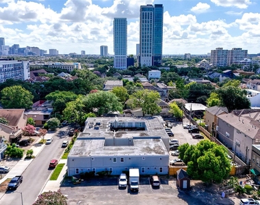 1423 Hawthorne - Photo Thumbnail 21