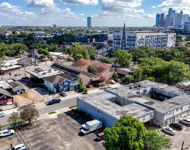 1423 Hawthorne - Photo Thumbnail 16