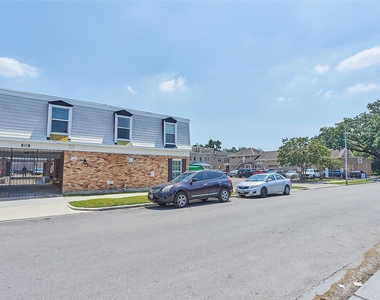 1423 Hawthorne - Photo Thumbnail 14