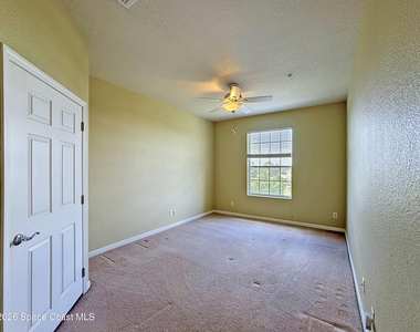 1626 Peregrine Circle - Photo Thumbnail 5