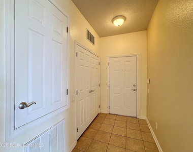 1626 Peregrine Circle - Photo Thumbnail 11