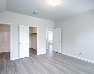 12724 Rio Lindo Street - Photo Thumbnail 8