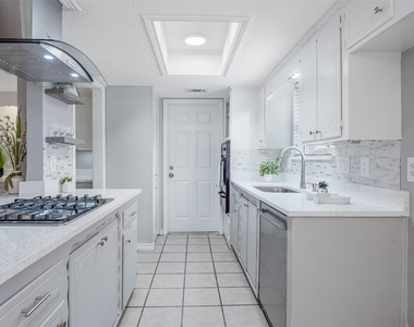 239 Blackwater Lane - Photo Thumbnail 14