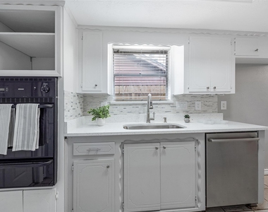 239 Blackwater Lane - Photo Thumbnail 12