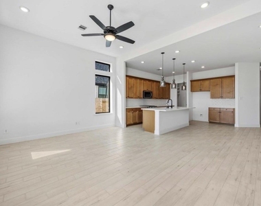 10326 Water Harbor Drive - Photo Thumbnail 9