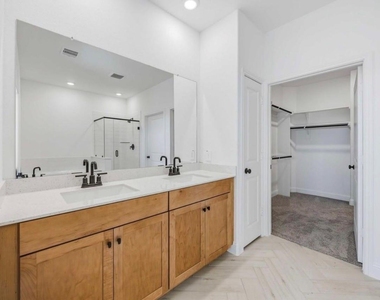 10326 Water Harbor Drive - Photo Thumbnail 12