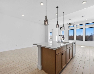 10326 Water Harbor Drive - Photo Thumbnail 6