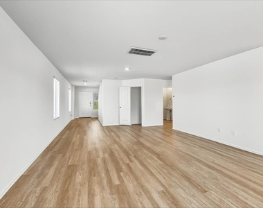 24027 Laurel Farms Drive - Photo Thumbnail 13