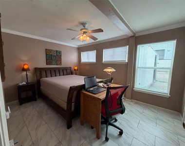 2808 Columbia Street - Photo Thumbnail 14