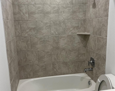 4906 Arvida Lane - Photo Thumbnail 21