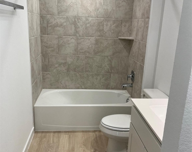 4906 Arvida Lane - Photo Thumbnail 11