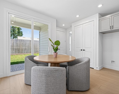 702 Sonfield Drive - Photo Thumbnail 20