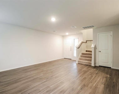 13441 Musky Drive - Photo Thumbnail 3