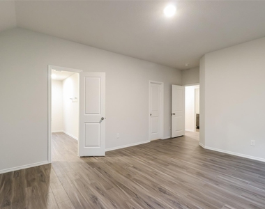 13441 Musky Drive - Photo Thumbnail 10