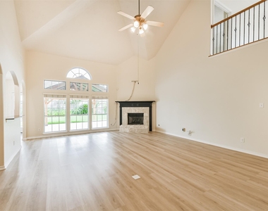 11918 Mariposa Canyon Drive - Photo Thumbnail 11