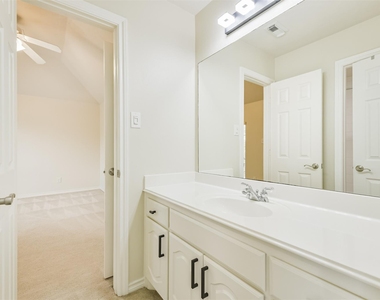 11918 Mariposa Canyon Drive - Photo Thumbnail 47