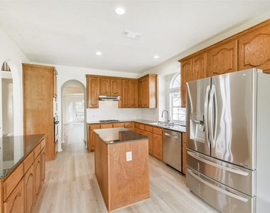 11918 Mariposa Canyon Drive - Photo Thumbnail 14