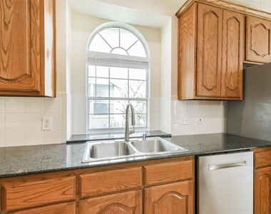 11918 Mariposa Canyon Drive - Photo Thumbnail 19