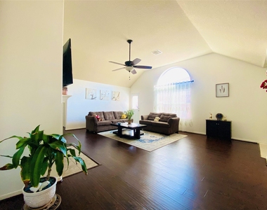 19626 Mackinaw Isle Court - Photo Thumbnail 10