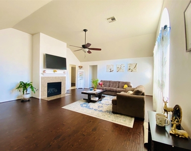 19626 Mackinaw Isle Court - Photo Thumbnail 9