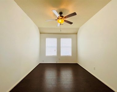 19626 Mackinaw Isle Court - Photo Thumbnail 6