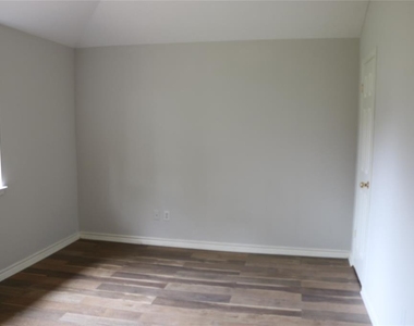 18635 Bridoon Drive - Photo Thumbnail 18