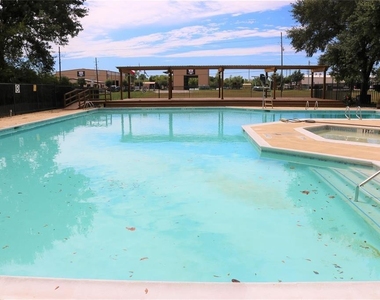 18635 Bridoon Drive - Photo Thumbnail 24