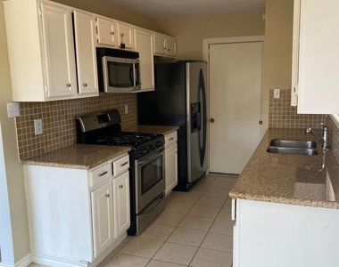 18635 Bridoon Drive - Photo Thumbnail 7