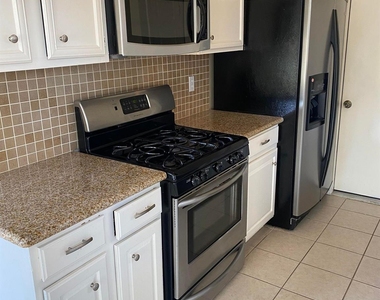 18635 Bridoon Drive - Photo Thumbnail 5