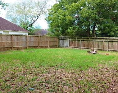 18635 Bridoon Drive - Photo Thumbnail 22