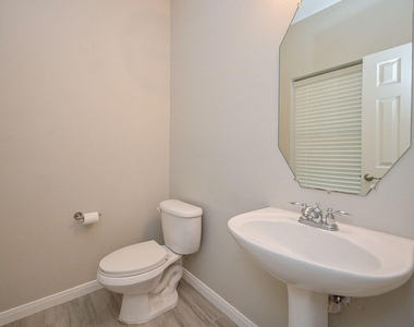 10607 Criswell Drive - Photo Thumbnail 9